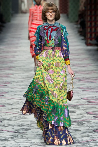 Look 7